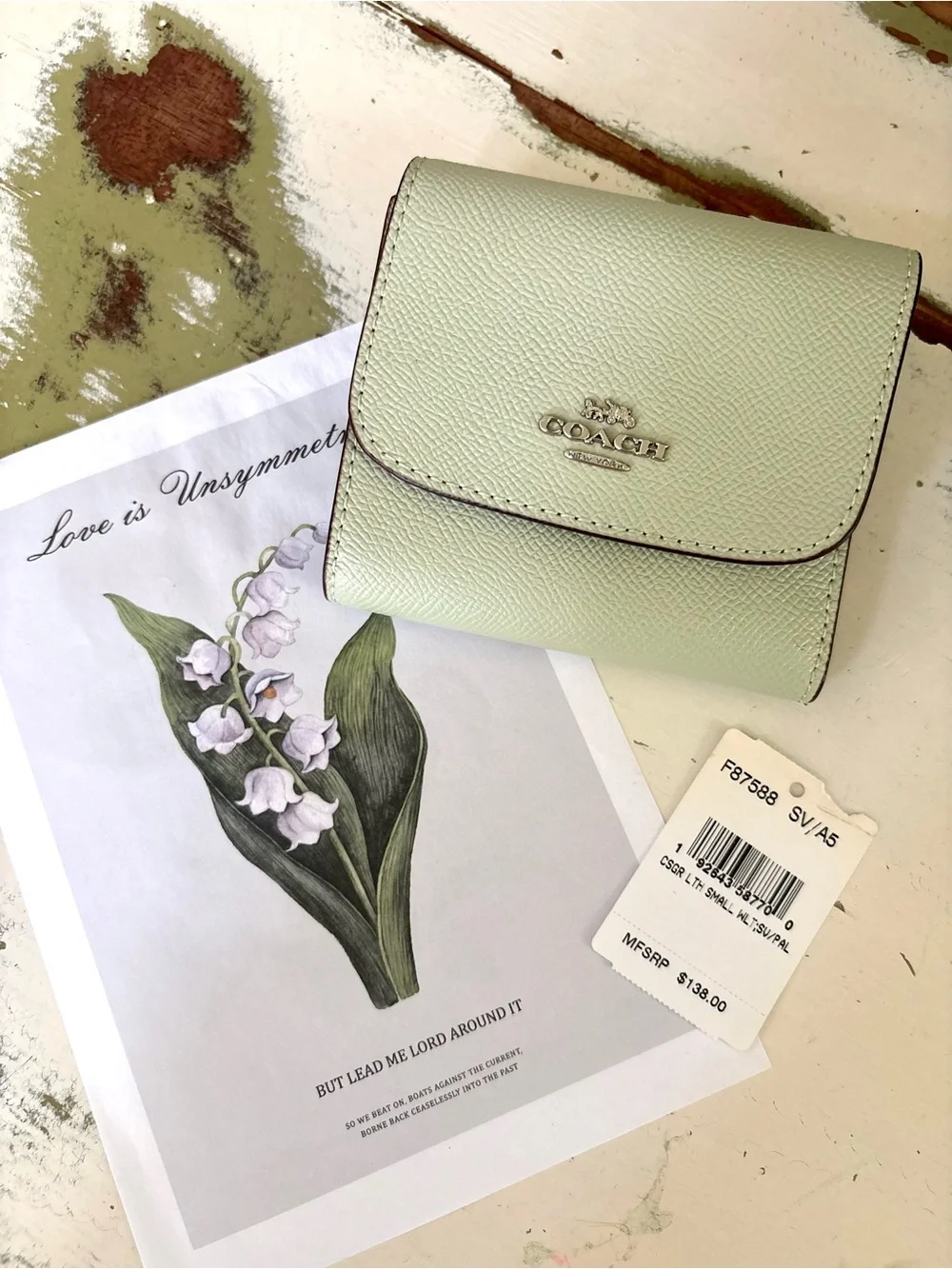 EUC Coach Small Trifold Wallet Leather Pale Pistachio Green Silver